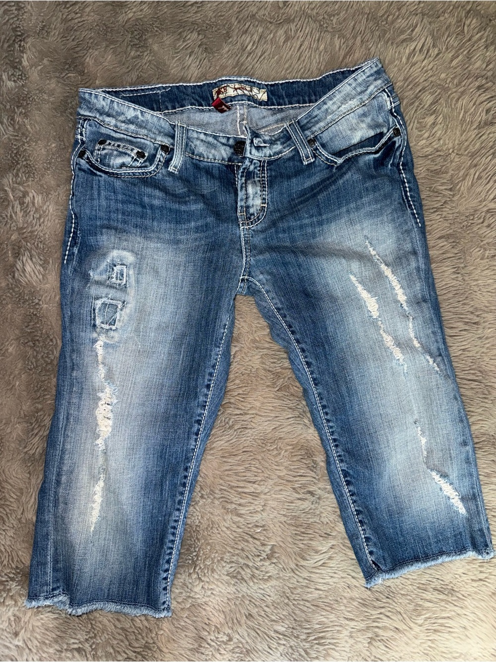 Aeropostale Women's Distressed Blue Denim Capri Jeans